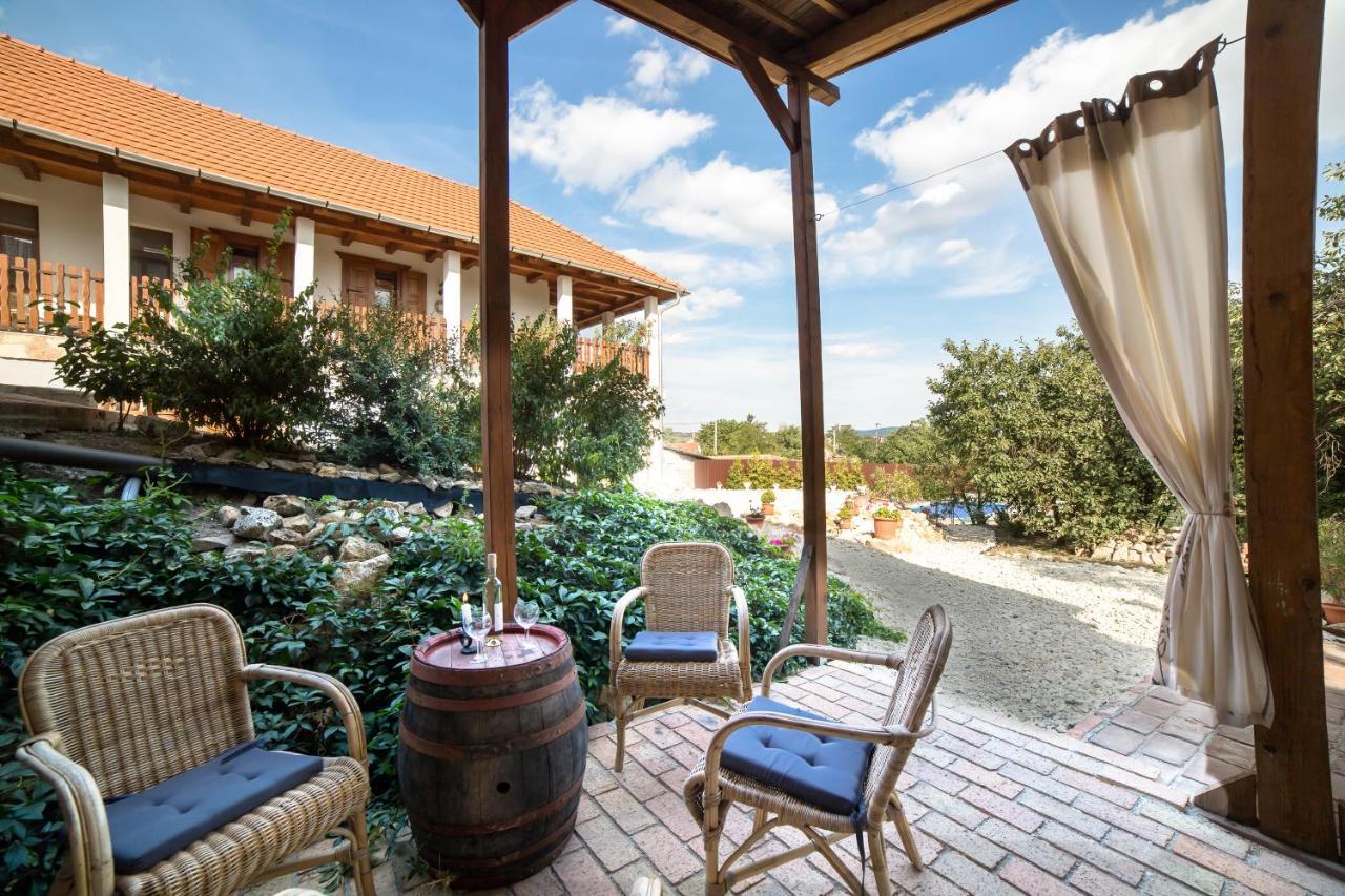 Tokaj Hill Panorama Guesthouse セレンチュ エクステリア 写真