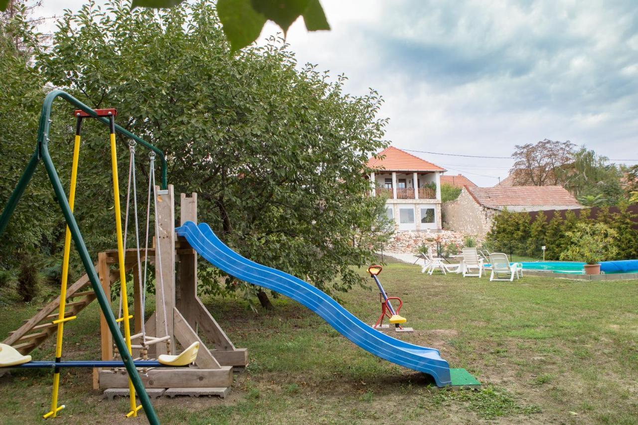 Tokaj Hill Panorama Guesthouse セレンチュ エクステリア 写真